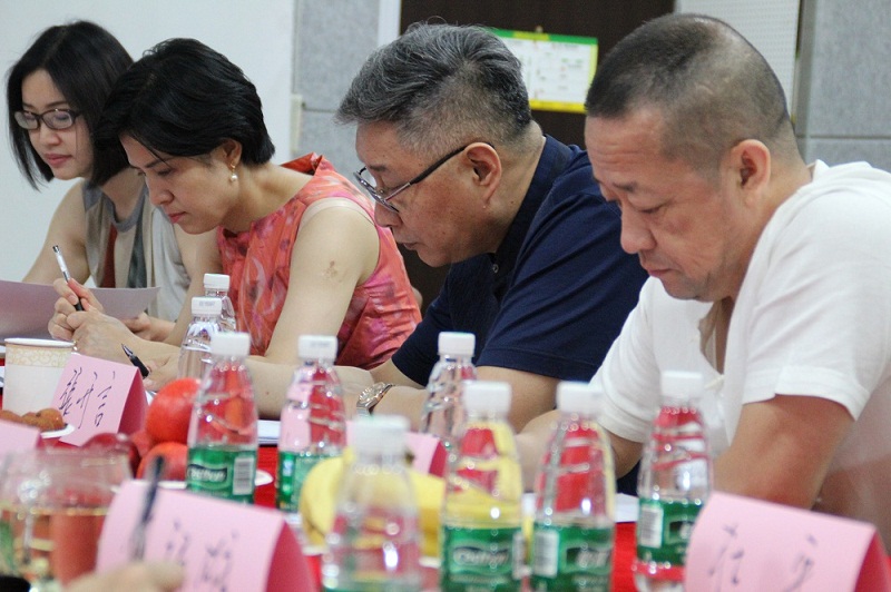 1467621707432899.jpg 图四:私董会成员专心致志.jpg