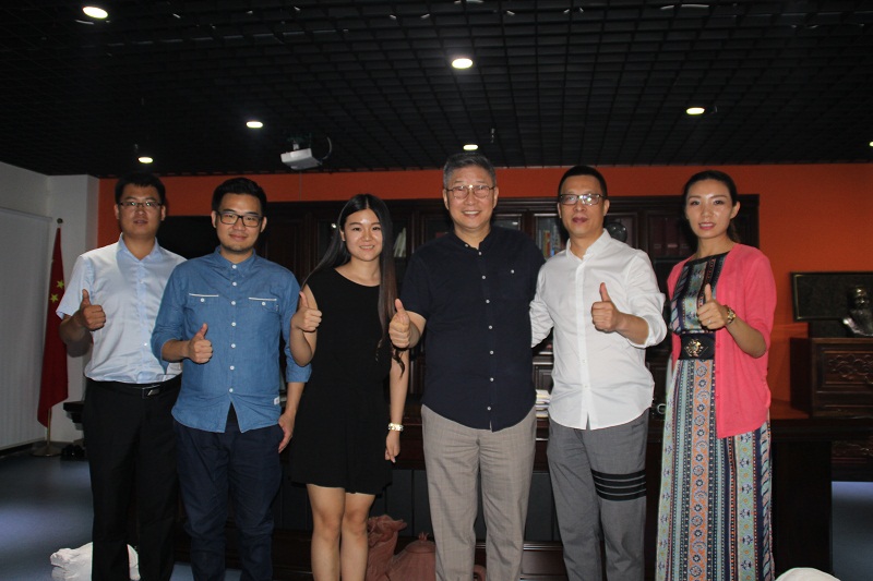 1467713636102652.jpg “超级巨星”到访 有望开启IP计划.JPG